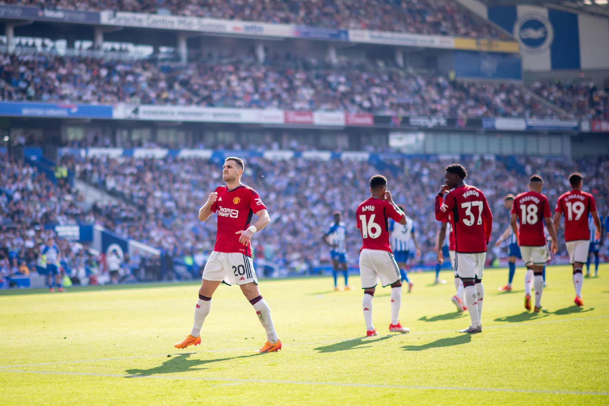 年轻球员在 年轻球员在