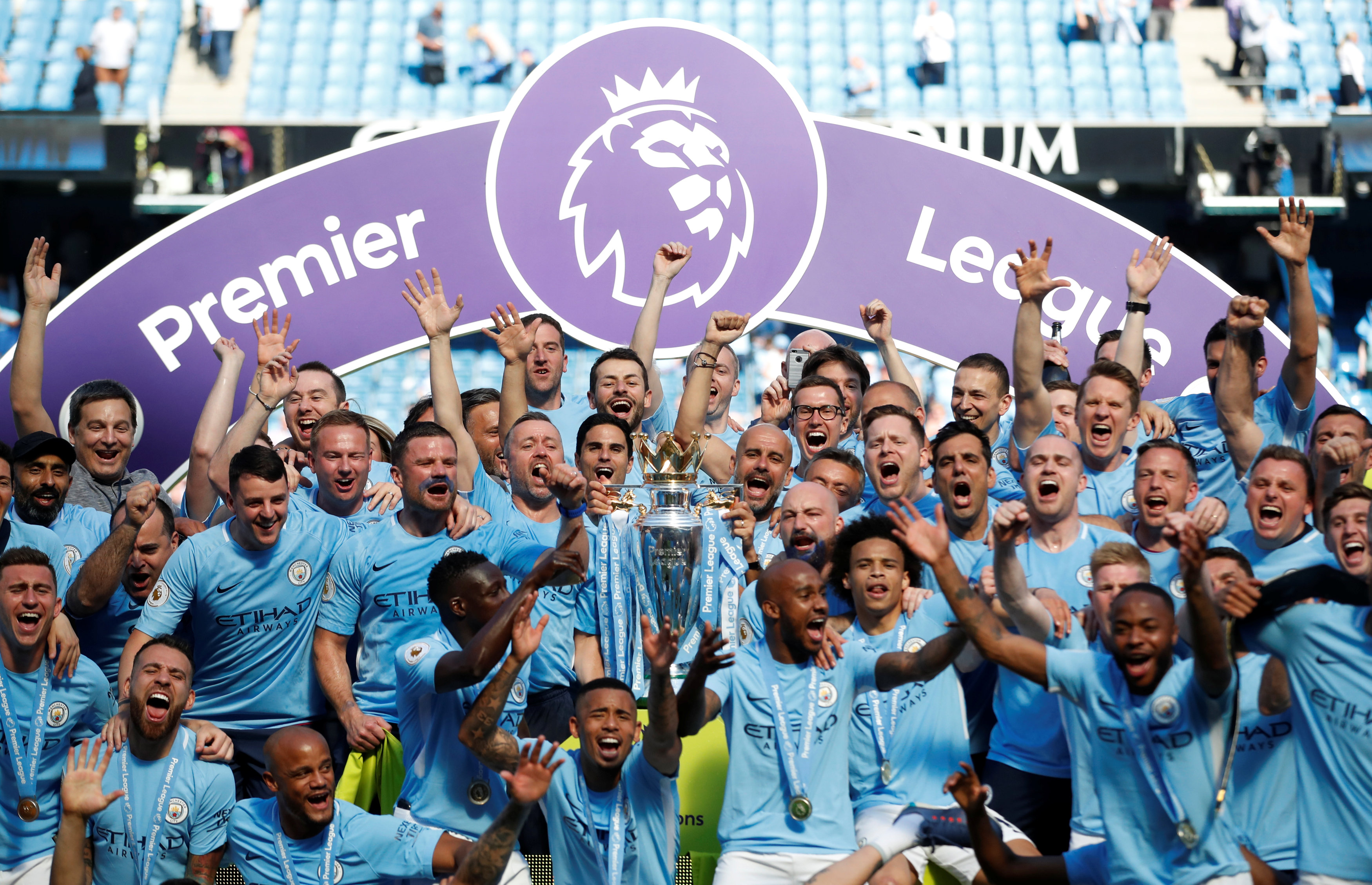 替补端的双 替补端的双